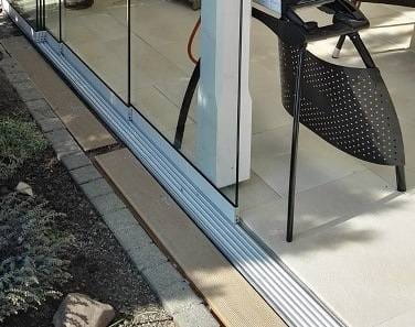 Durchgehende Schienen für gleichmäßige Kräfteverteilung