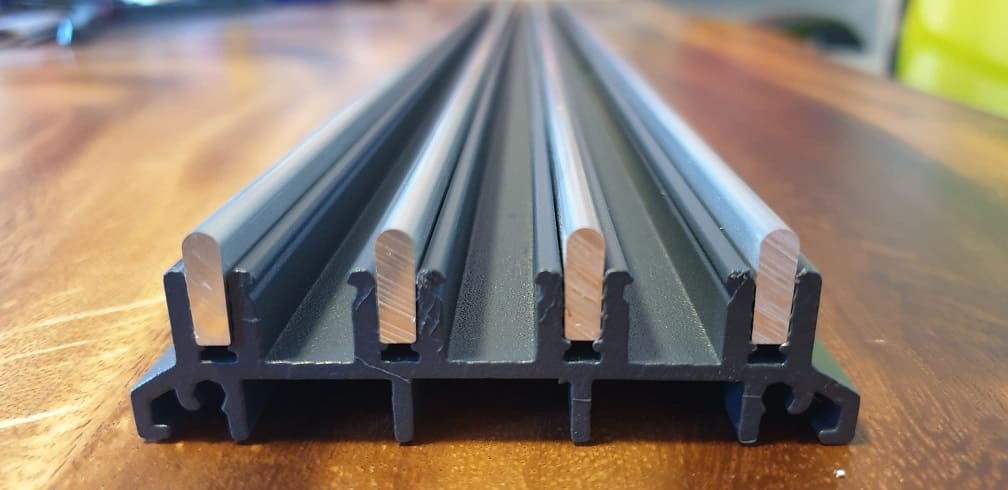 Verstärkte Schienenstruktur – Mehrspurprofil